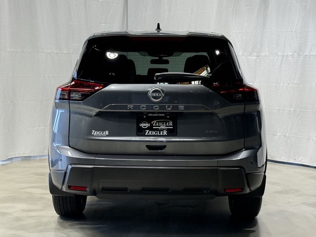 2025 Nissan Rogue S AWD photo 5