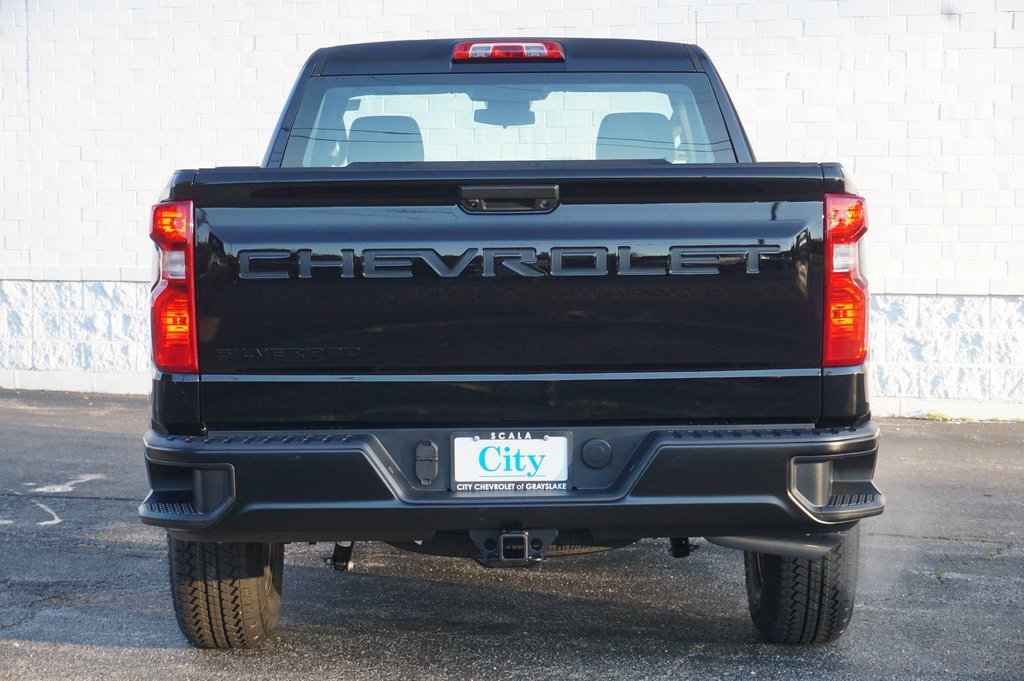 2026 Chevrolet Silverado 1500 photo 4