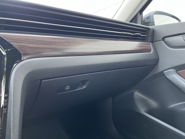 2022 Volkswagen Passat 2.0T Limited photo 42