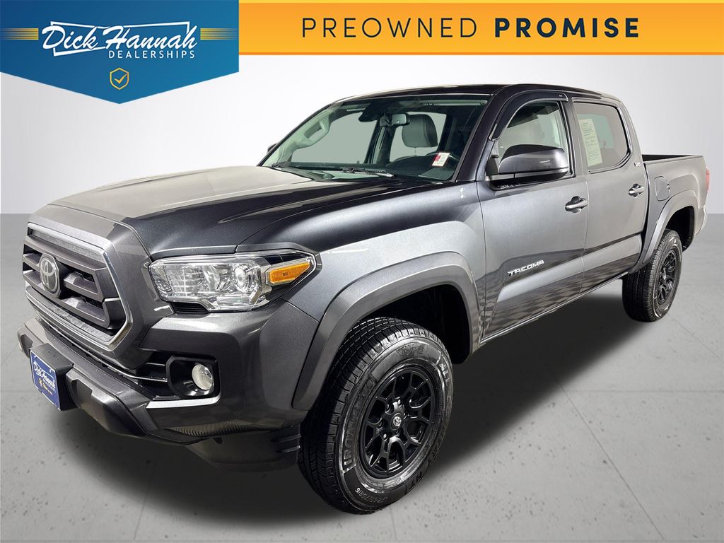 2022 Toyota Tacoma SR5's photo