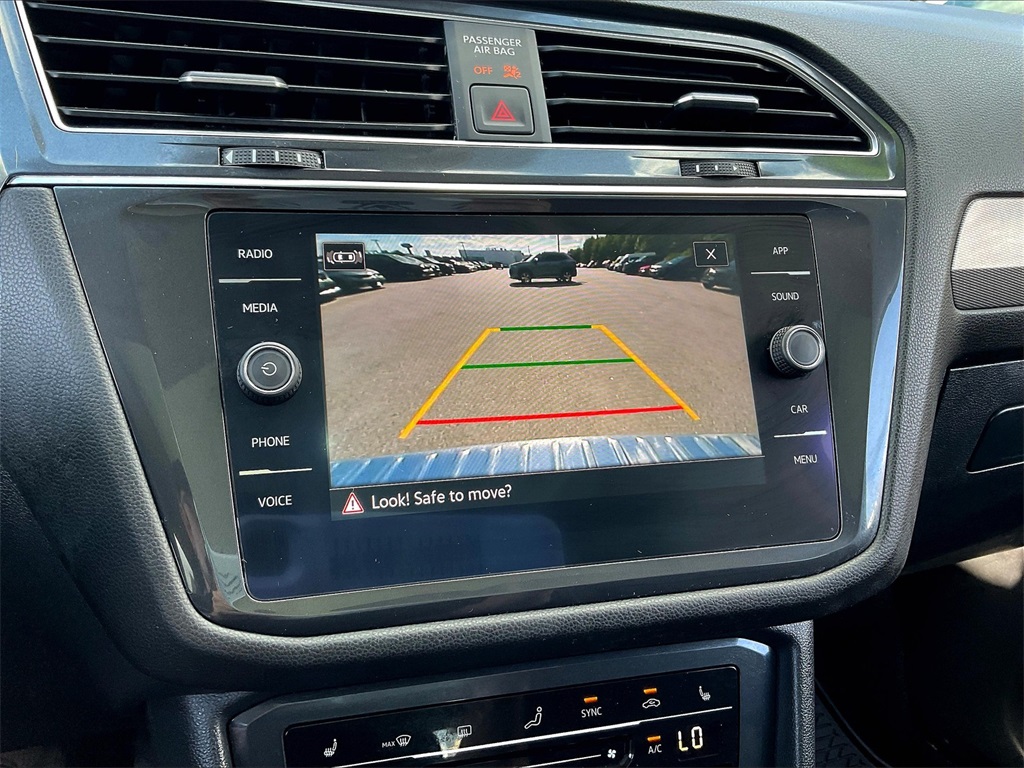 2022 Volkswagen Tiguan SE photo 18