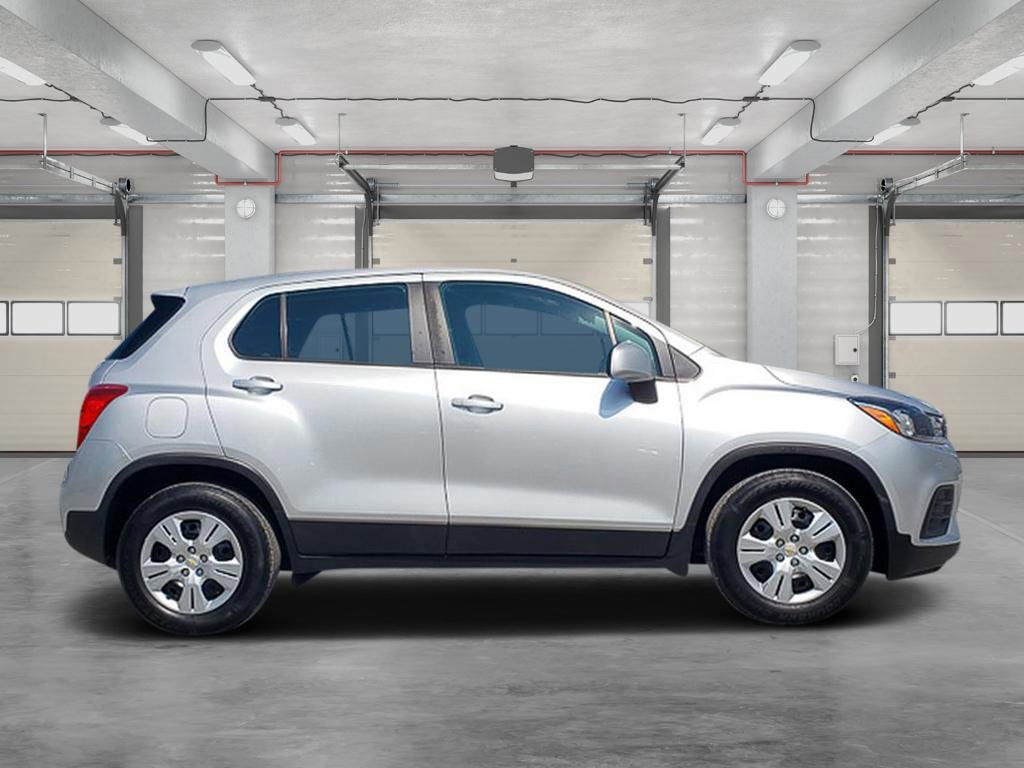 2017 Chevrolet Trax LS photo 8