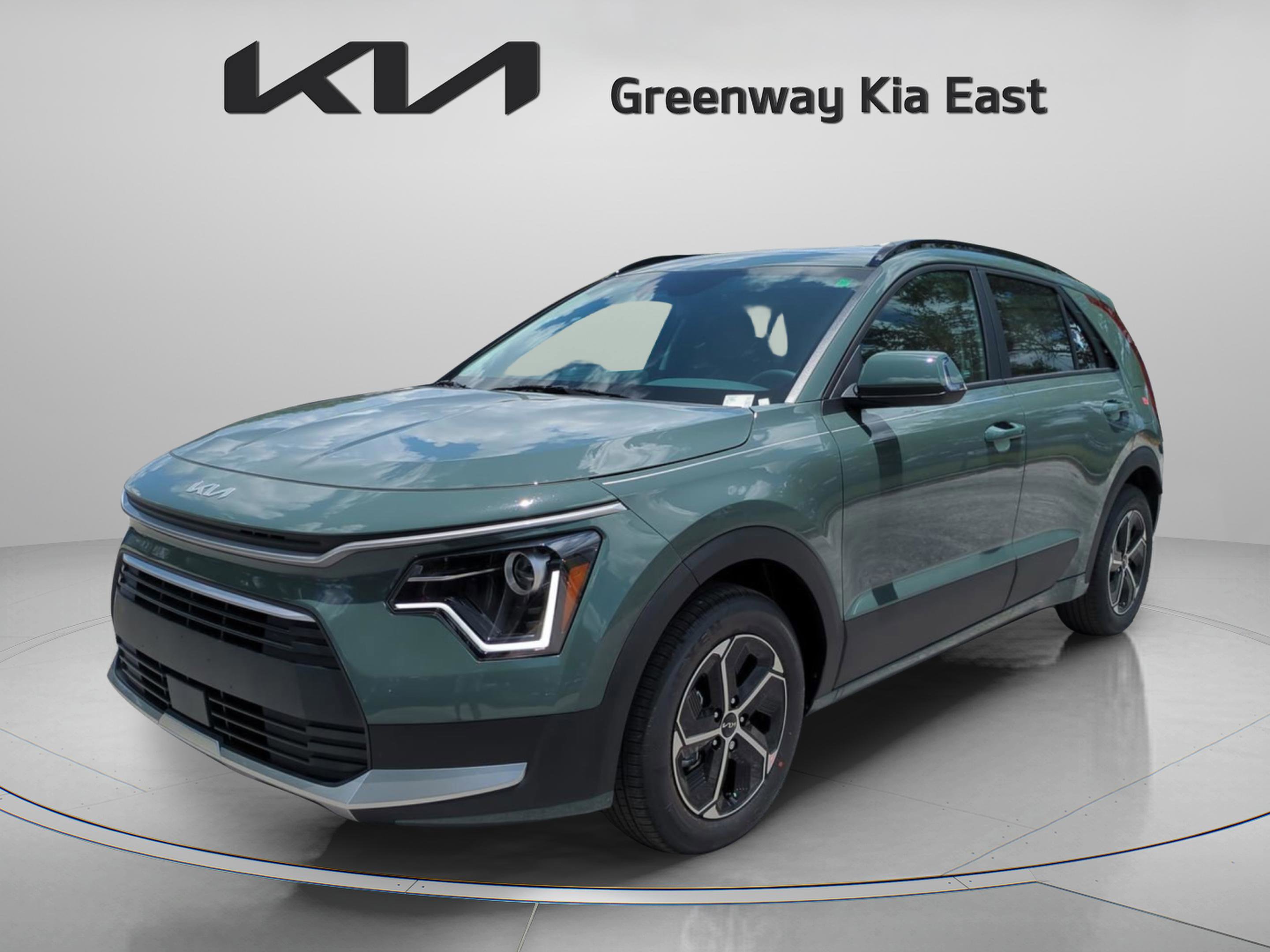2025 Kia Niro EX photo 3