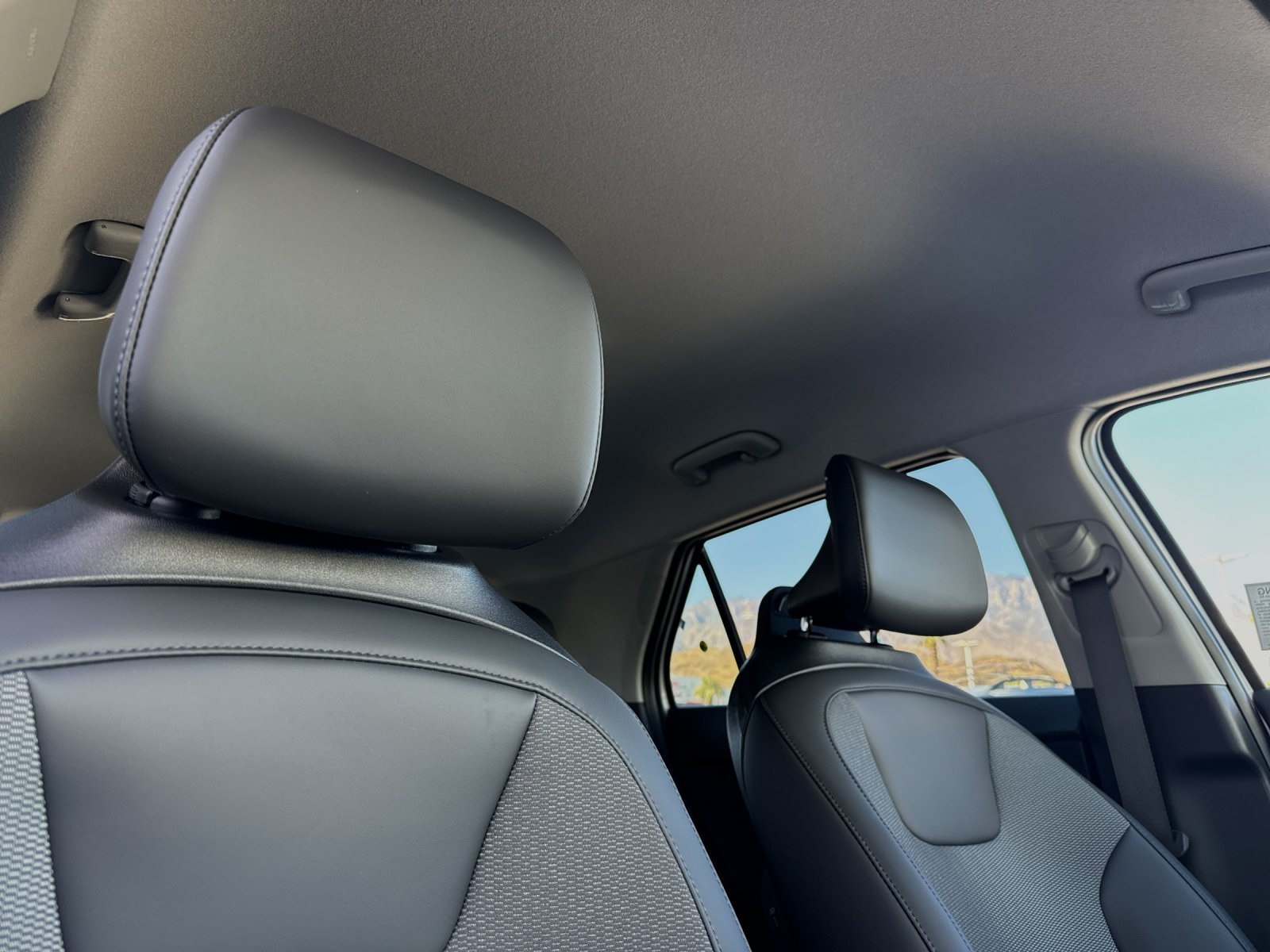 2025 Kia Niro EX photo 17