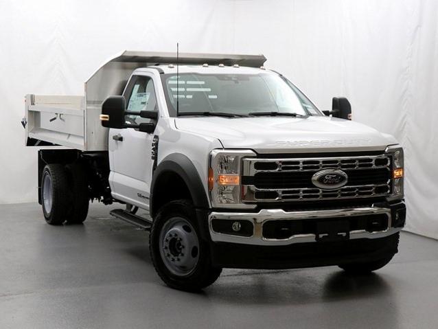2025 Ford F-450 Super Duty Chassis Cab XL's photo