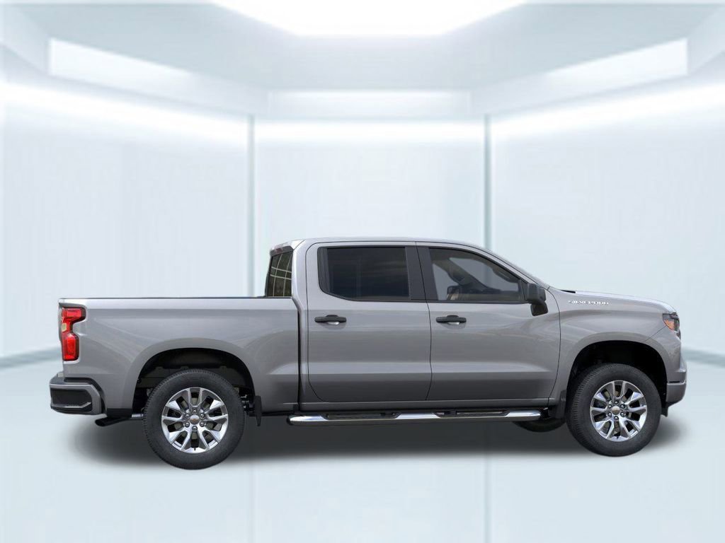 2026 Chevrolet Silverado 1500 Custom photo 4