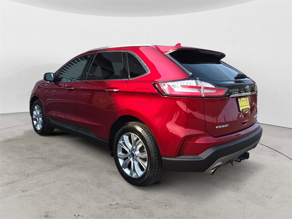 2019 Ford Edge Titanium photo 3
