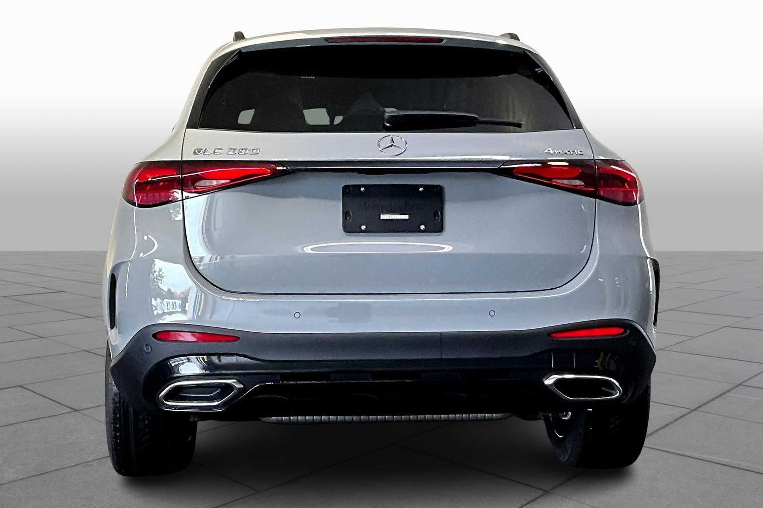 2026 Mercedes Benz GLC 300 4MATIC photo 4