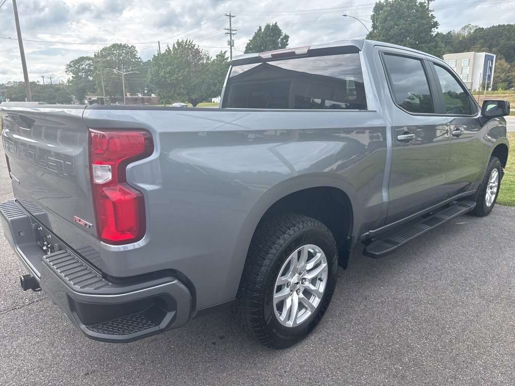 2020 Chevrolet Silverado 1500 RST photo 2