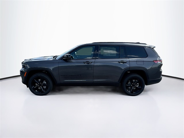 2025 Jeep Grand Cherokee Altitude photo 4