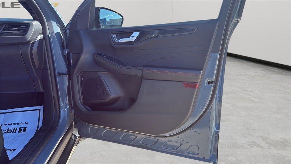2023 Ford Escape ST-Line photo 29