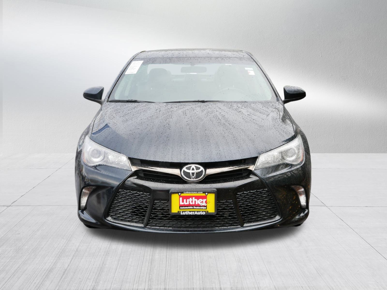 Used 2017 Toyota Camry SE with VIN 4T1BF1FK6HU754364 for sale in Hopkins, Minnesota