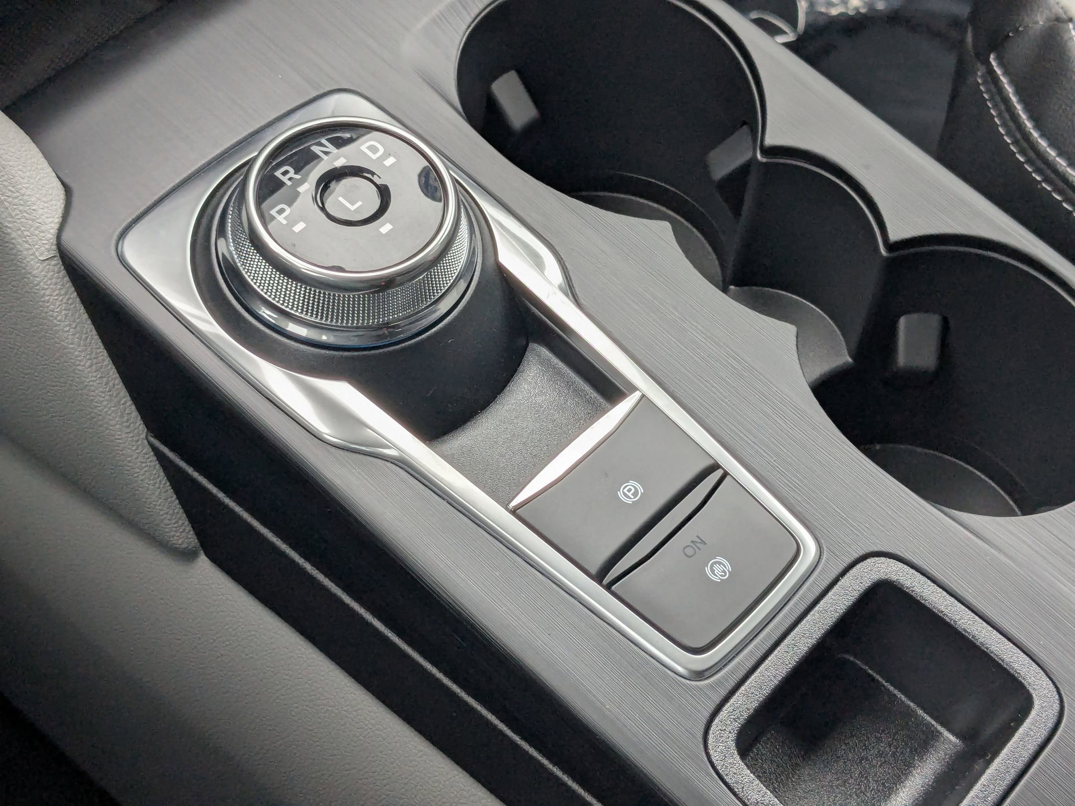 2025 Ford Escape Plug-In Hybrid photo 25