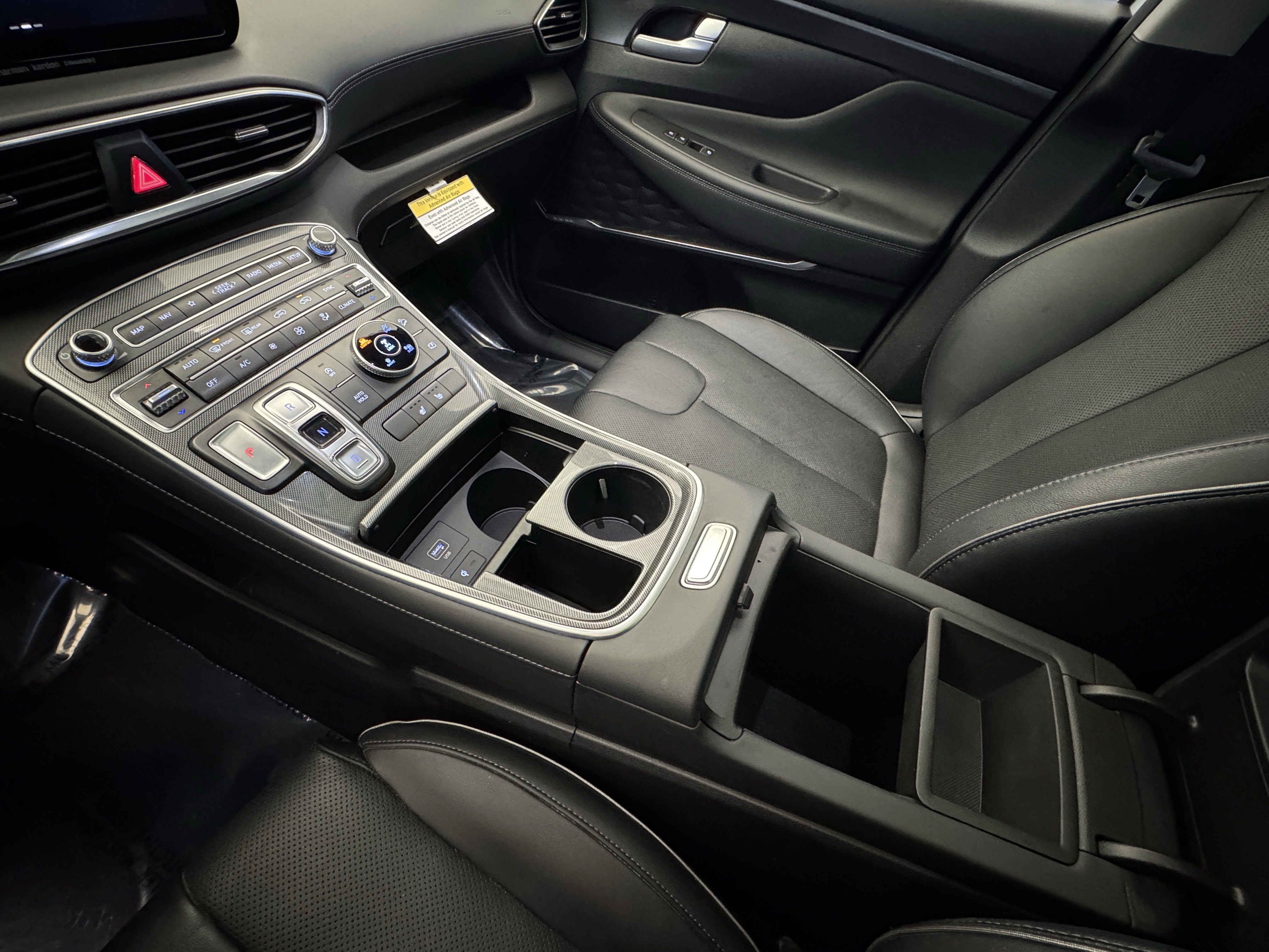 2022 Hyundai Santa Fe SEL Premium photo 3