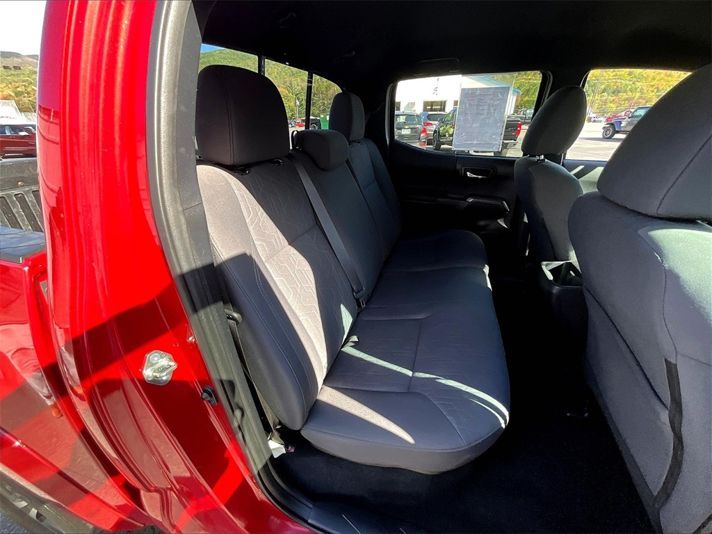 2019 Toyota Tacoma TRD Sport photo 16