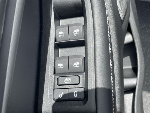 2025 Jeep Grand Cherokee Altitude photo 16