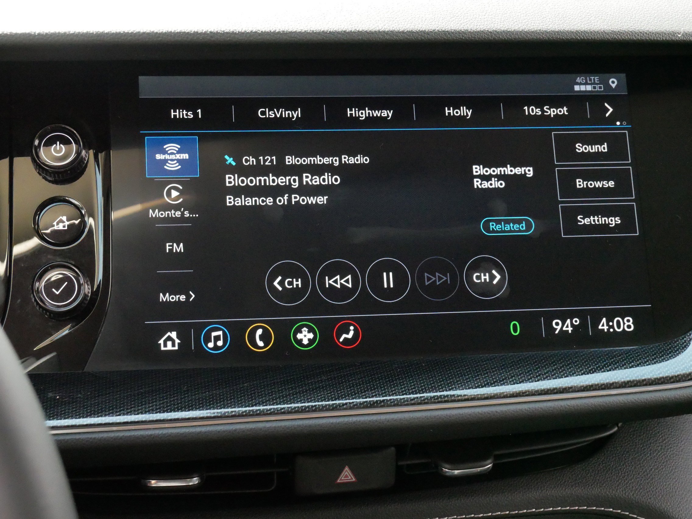 2021 Buick Envision Essence photo 22