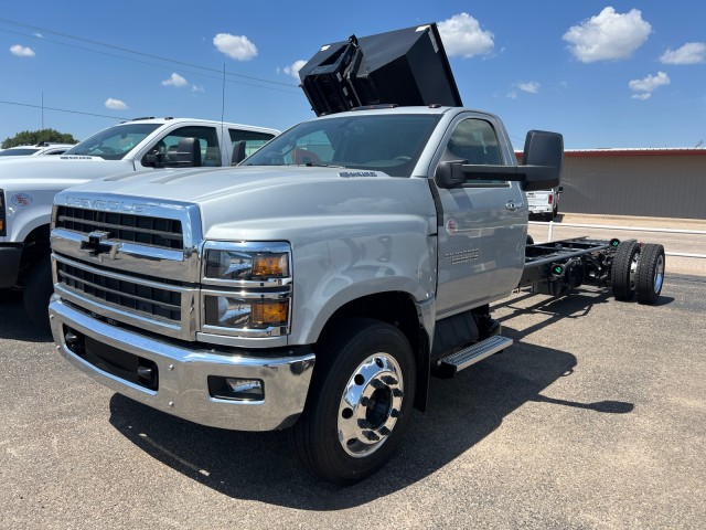 2024 Chevrolet Silverado 4500 Medium Duty Chassis Cab Work Truck's photo