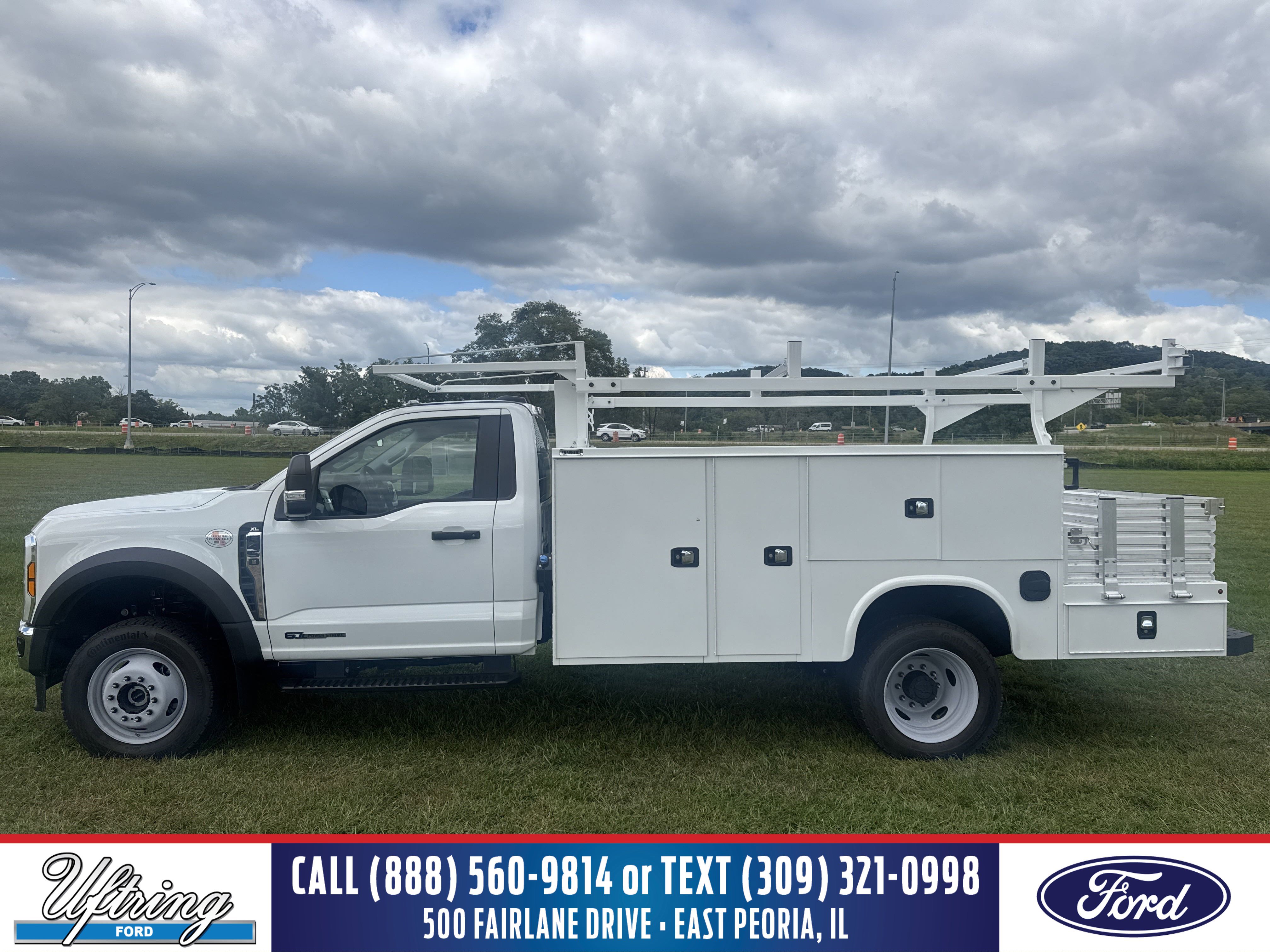 2025 Ford F-450 Super Duty Chassis Cab XL's photo
