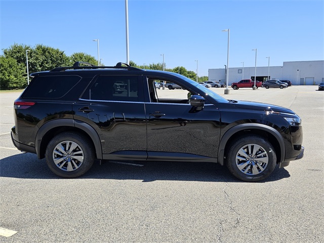 2025 Nissan Pathfinder SV photo 15