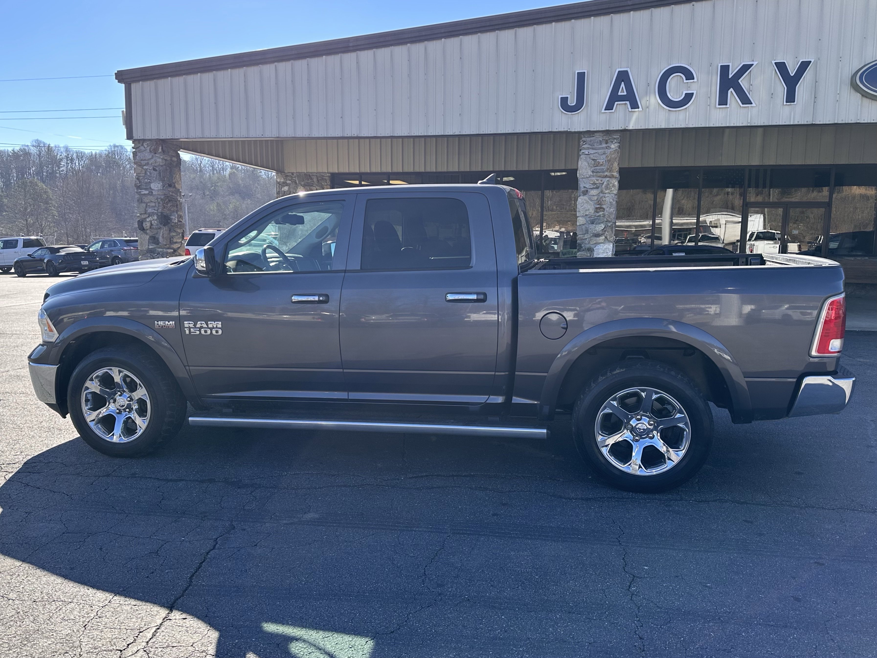 2016 RAM Ram 1500 Pickup Laramie