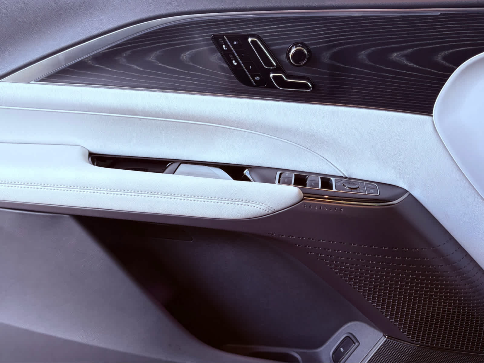 2025 Cadillac Lyriq Sport photo 15
