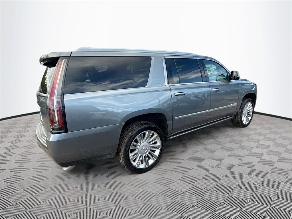 2019 Cadillac Escalade ESV Platinum photo 4