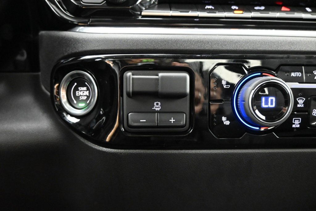 2025 Chevrolet Silverado 1500 LT photo 28