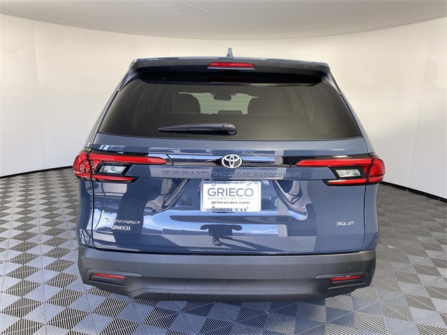 2024 Toyota Highlander Hybrid XLE photo 6