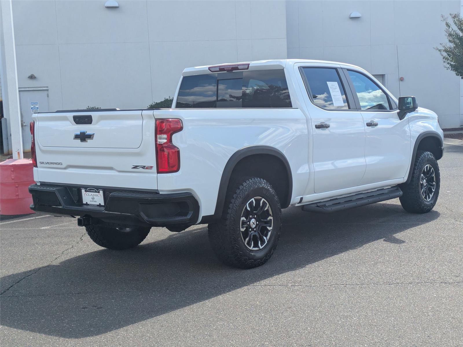 2025 Chevrolet Silverado 1500 ZR2 photo 5