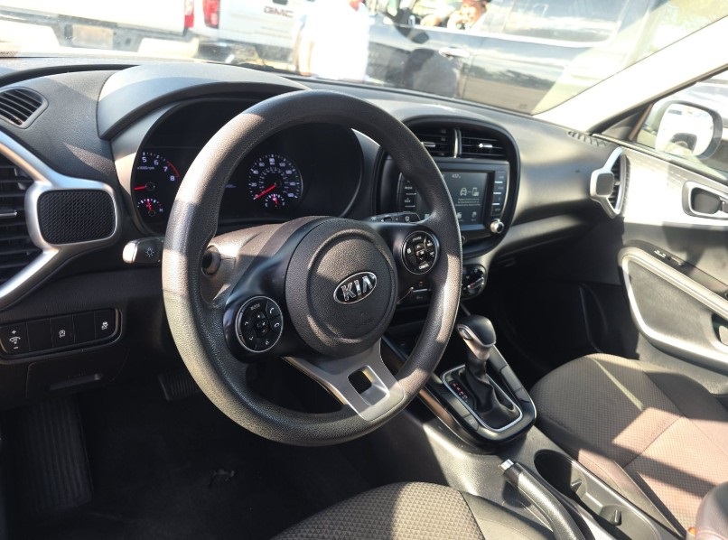 2020 Kia Soul LX S X-Line photo 10