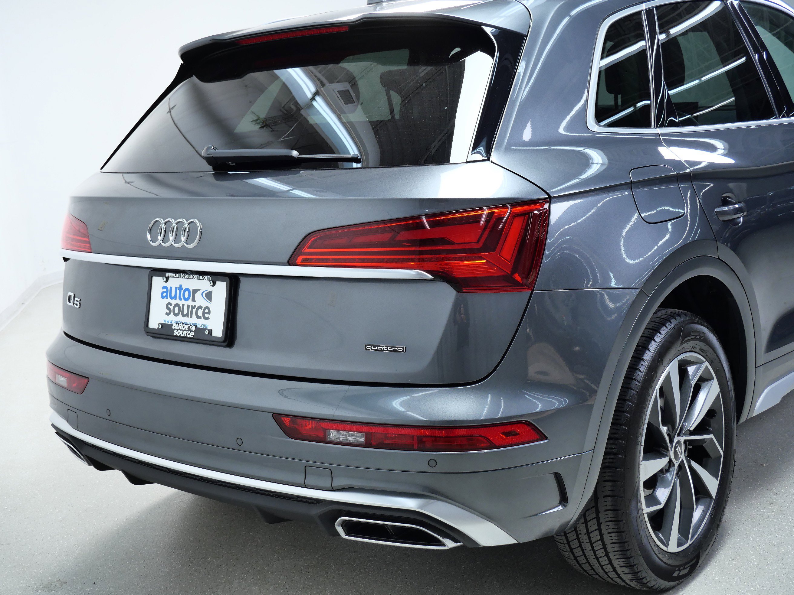 2022 Audi Q5 S line Premium Plus photo 5