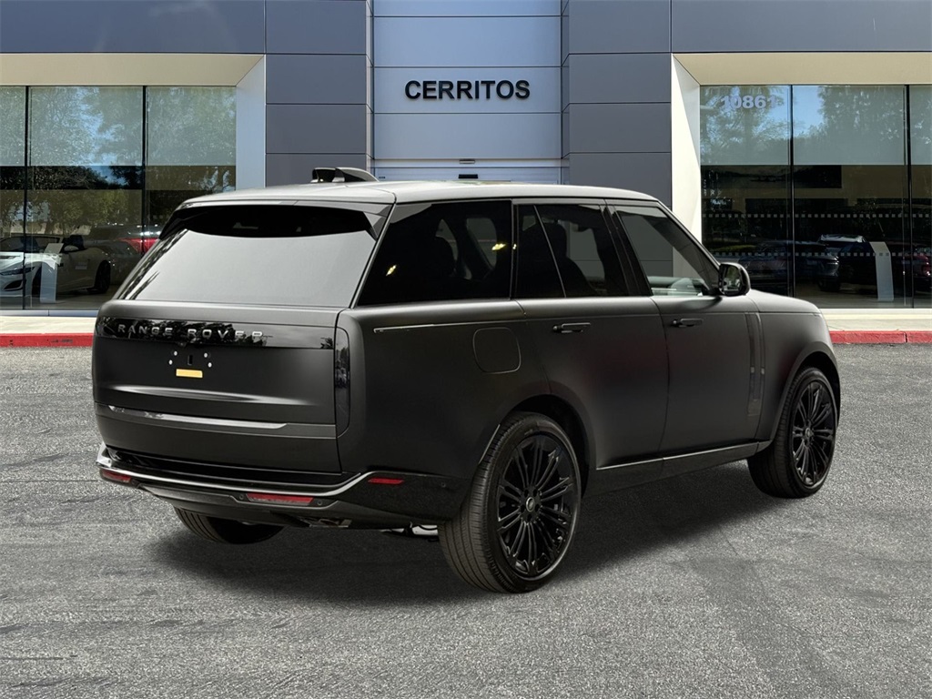 2025 Land Rover Range Rover SE photo 4