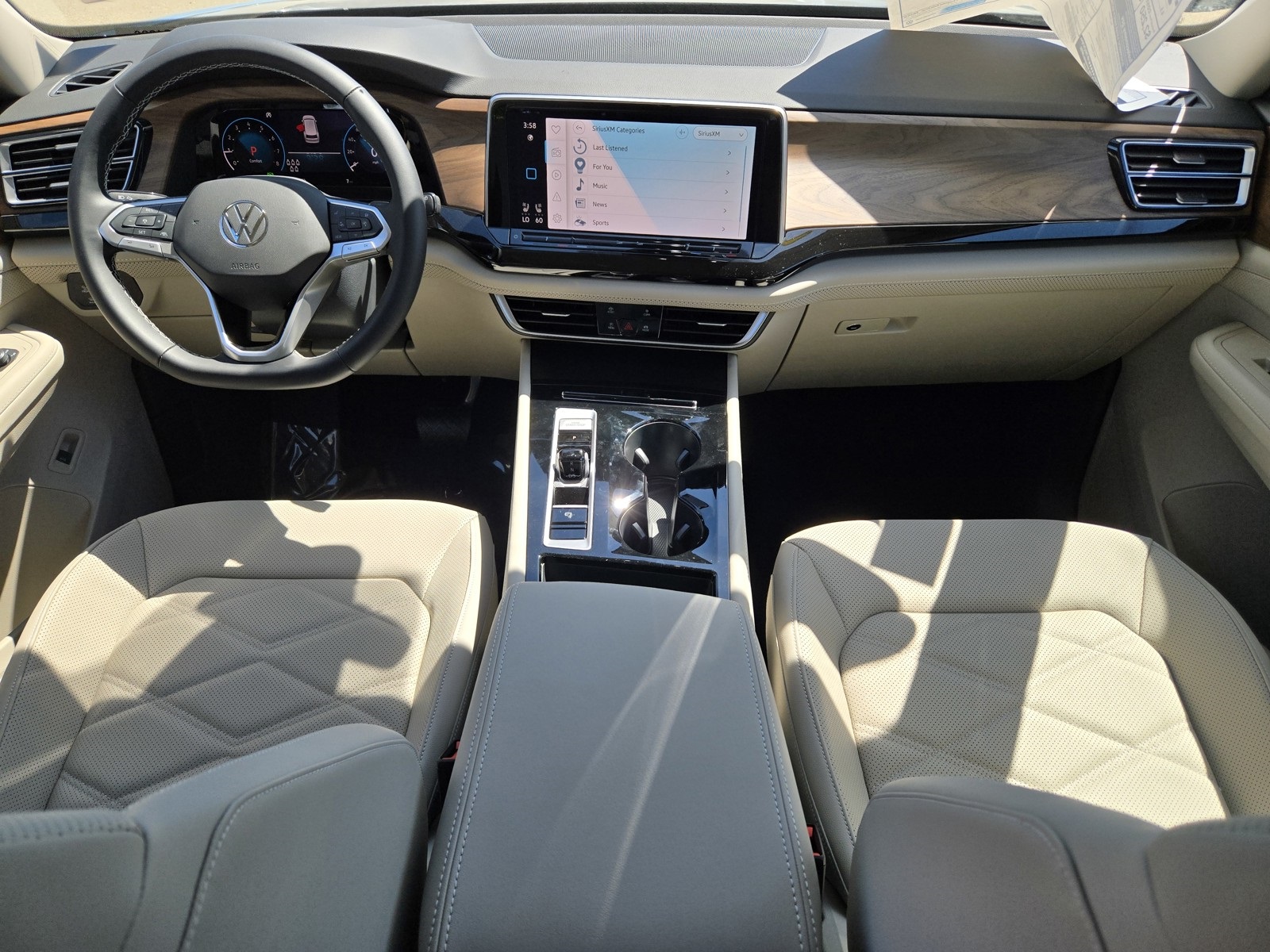 2026 Volkswagen Atlas SE Technology photo 7