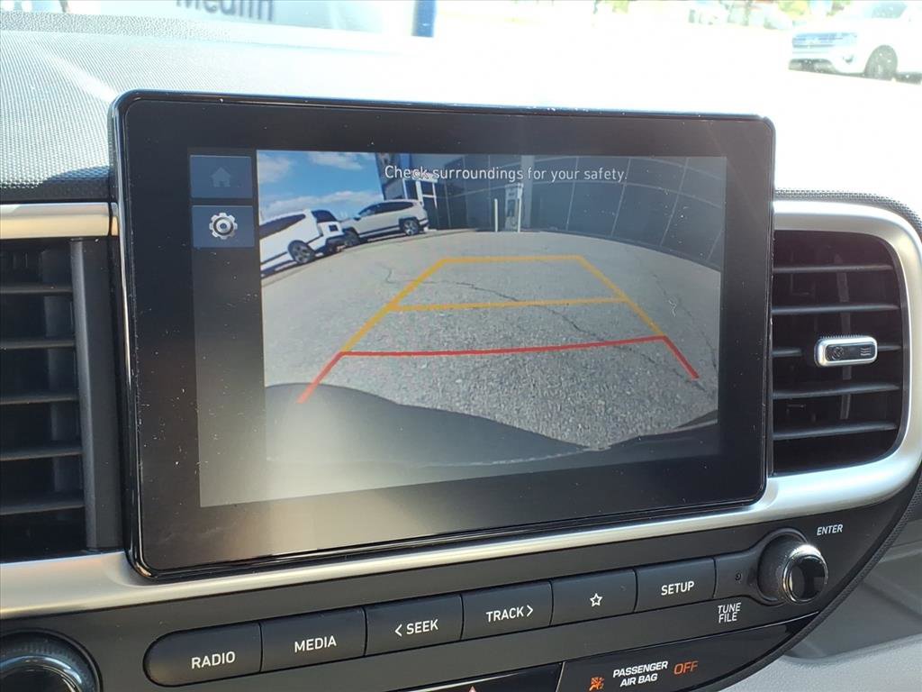 2024 Hyundai Venue SEL photo 11