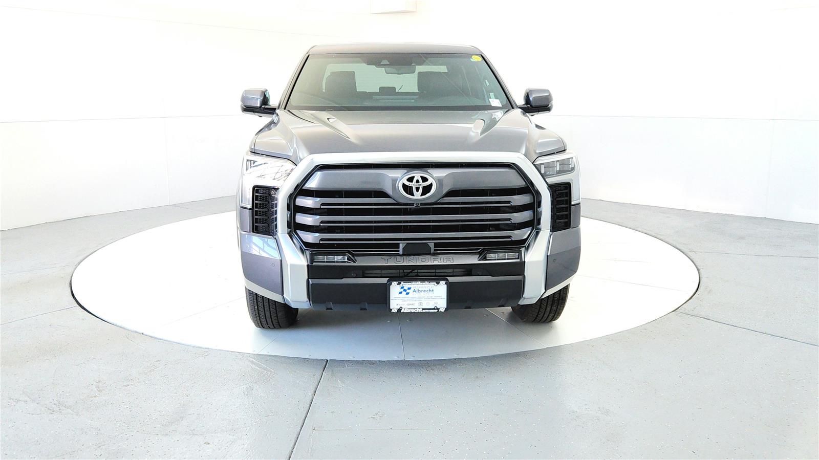 2025 Toyota Tundra Limited CrewMax photo 8