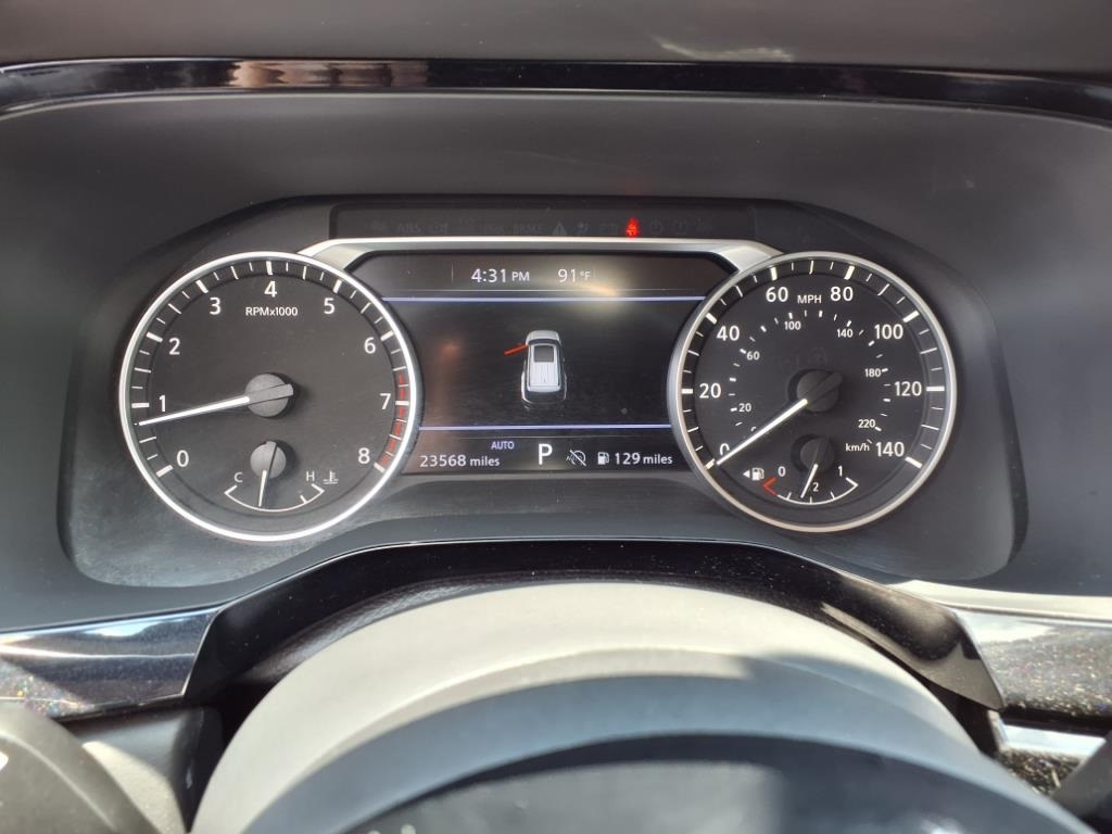 2023 Nissan Pathfinder SV photo 14