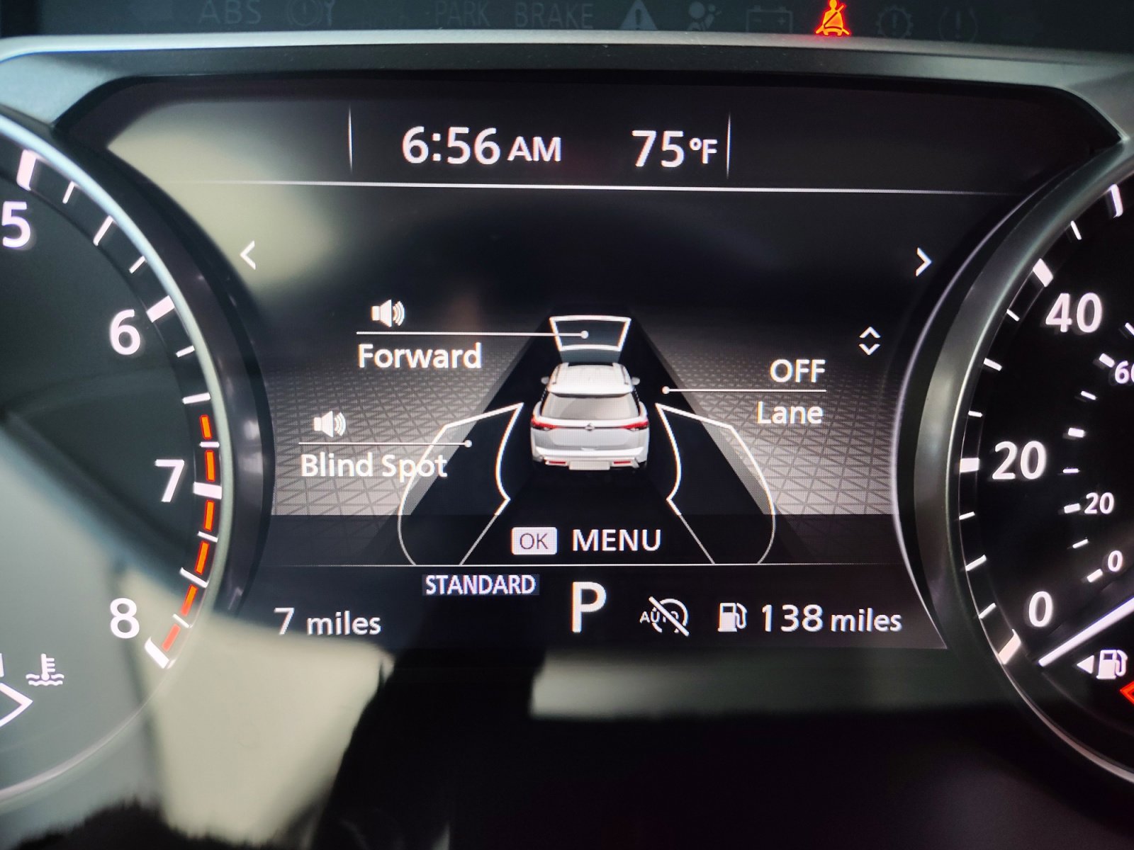 2025 Nissan Pathfinder SV photo 31