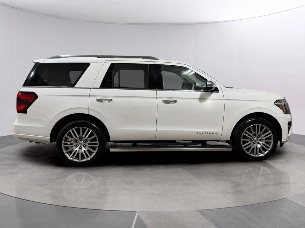 2022 Ford Expedition Platinum photo 2
