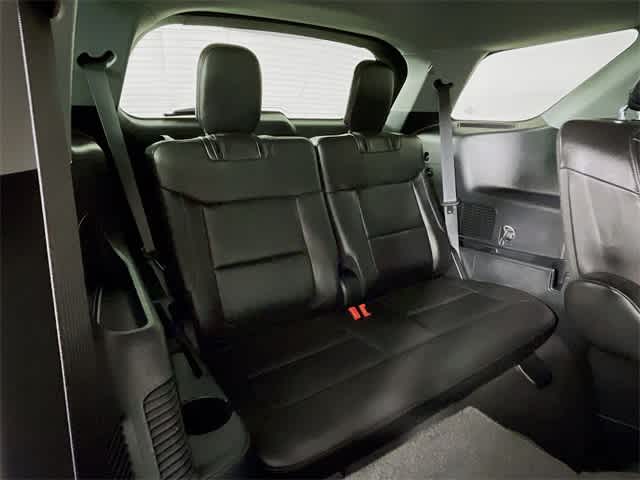 2024 Ford Explorer XLT photo 24