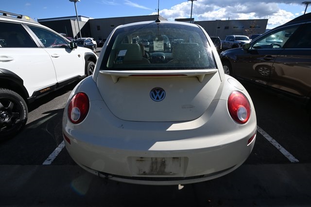 2010 Volkswagen Beetle 2.5L photo 5