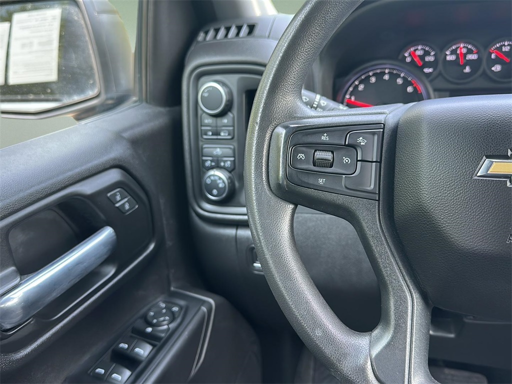 2022 Chevrolet Silverado 1500 Custom photo 13