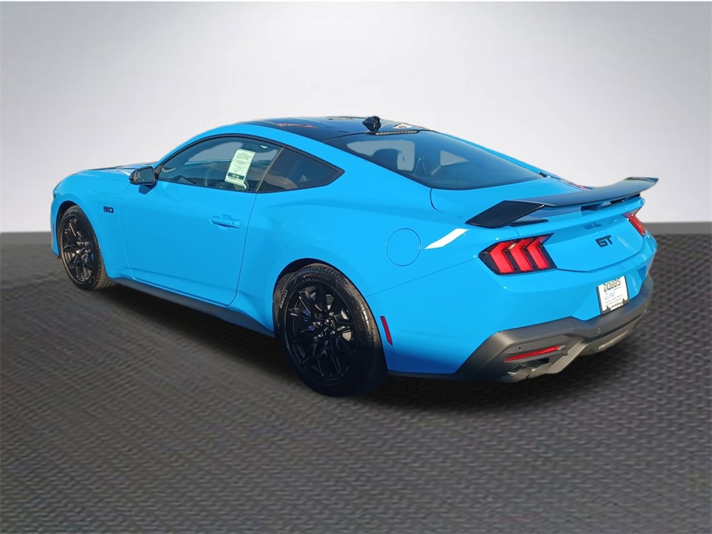2025 Ford Mustang GT photo 5