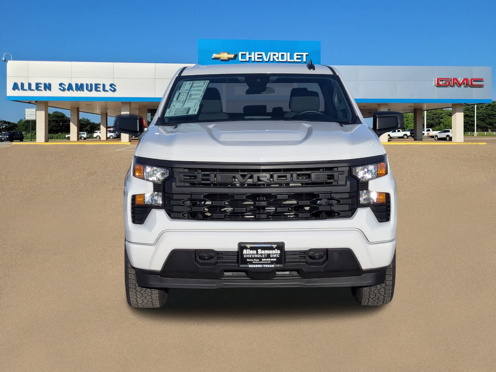 2025 Chevrolet Silverado 1500 Custom photo 2