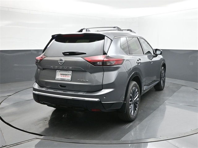 2025 Nissan Rogue Platinum photo 2