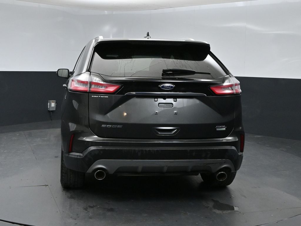 2019 Ford Edge SEL photo 3