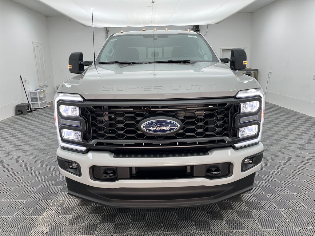 2026 Ford F-250 photo 2