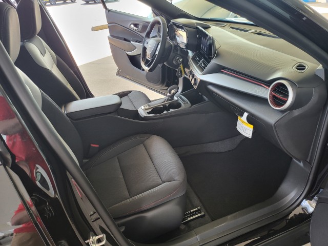 2025 Chevrolet Trax photo 21