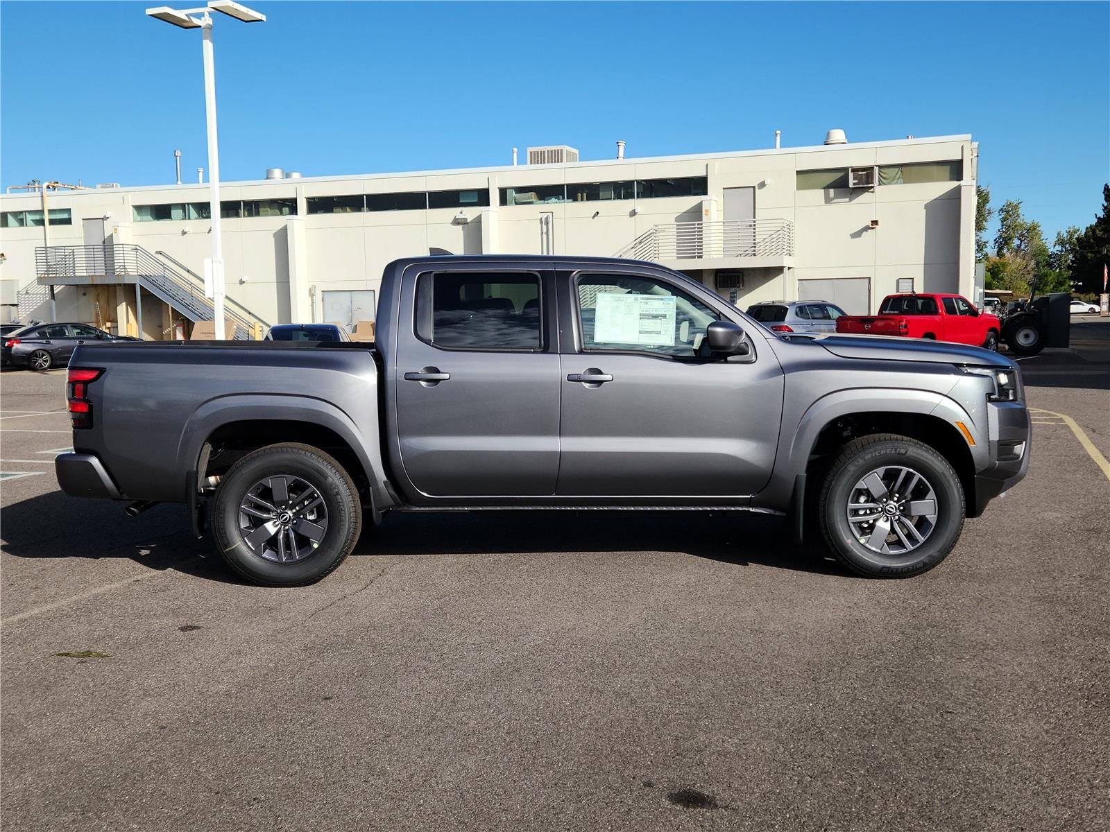 2026 Nissan Frontier Crew Cab SV photo 2