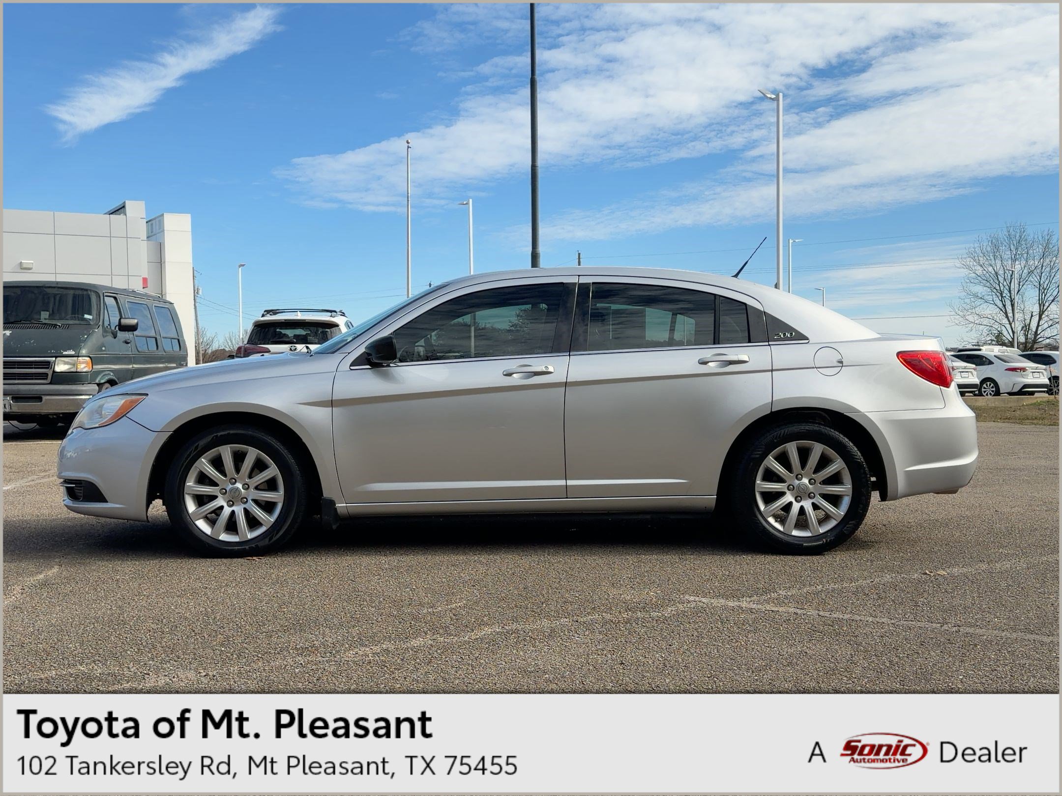 2011 Chrysler 200 Touring's photo